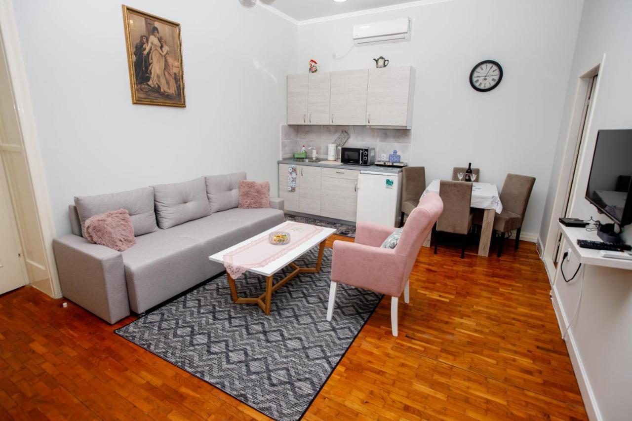 Angeli Vila Apartments Subotica Esterno foto